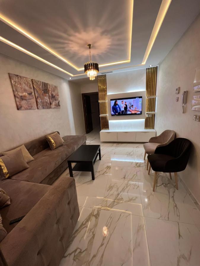 1 Apartment De Luxe Hay Almatar Надор Екстериор снимка